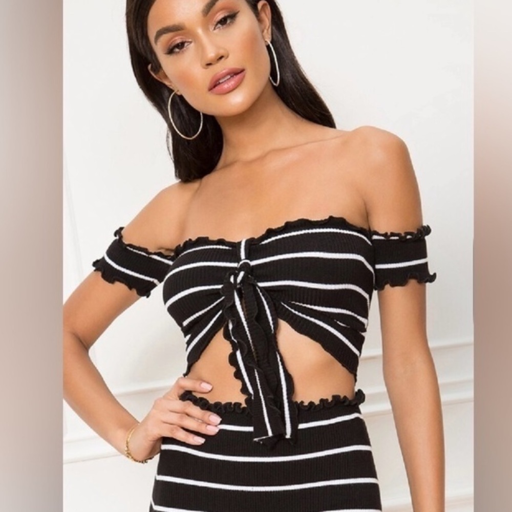 Superdown Revolve‎ Winona Tie Front Crop Top Black White XS